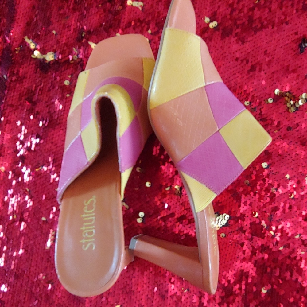 Sandals - Picture 2 of 3